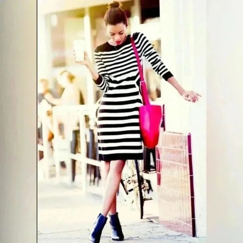 Calvin Klein Medium Long Sleeve Black‎ & White Striped Sweater Dress